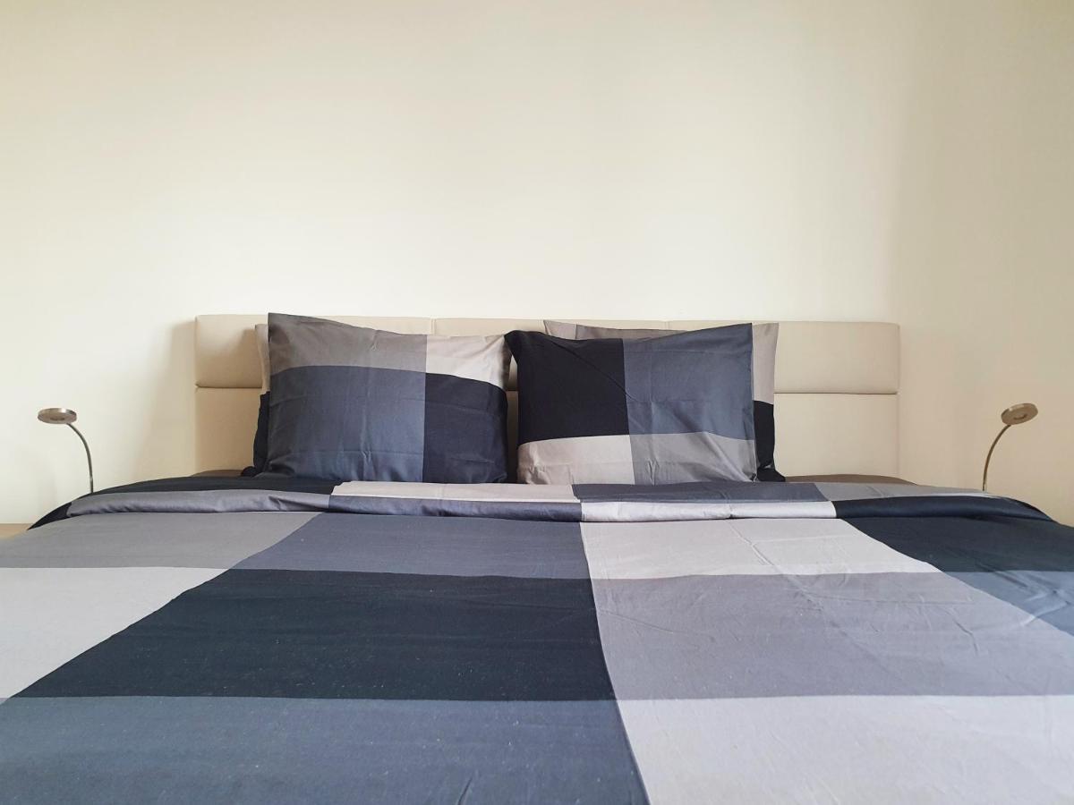 Near Lake Spacious & Furnished Beautiful * Wien